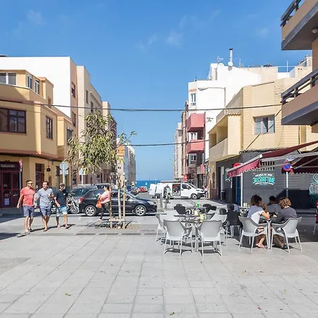Flatguest Cicer - 3bdr + Balcony + Appartement Las Palmas