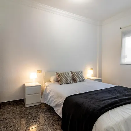 Flatguest Cicer - 3bdr + Balcony + * Las Palmas